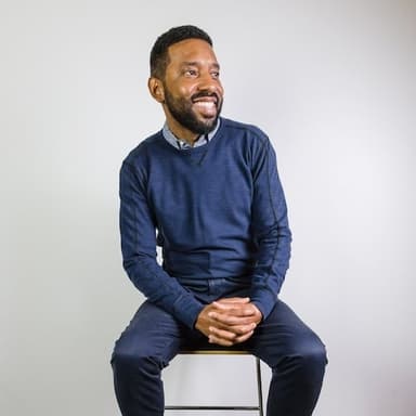 Christopher Taylor headshot