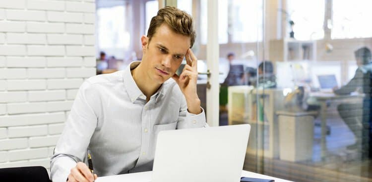 3 Subtle Signs an Employee Might Be Jumping Ship