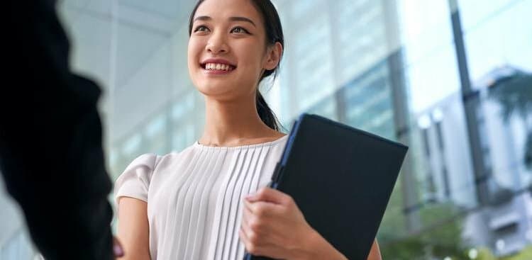 The 2 Questions You Need to Ask to Figure Out if a Company's Right for Your Career