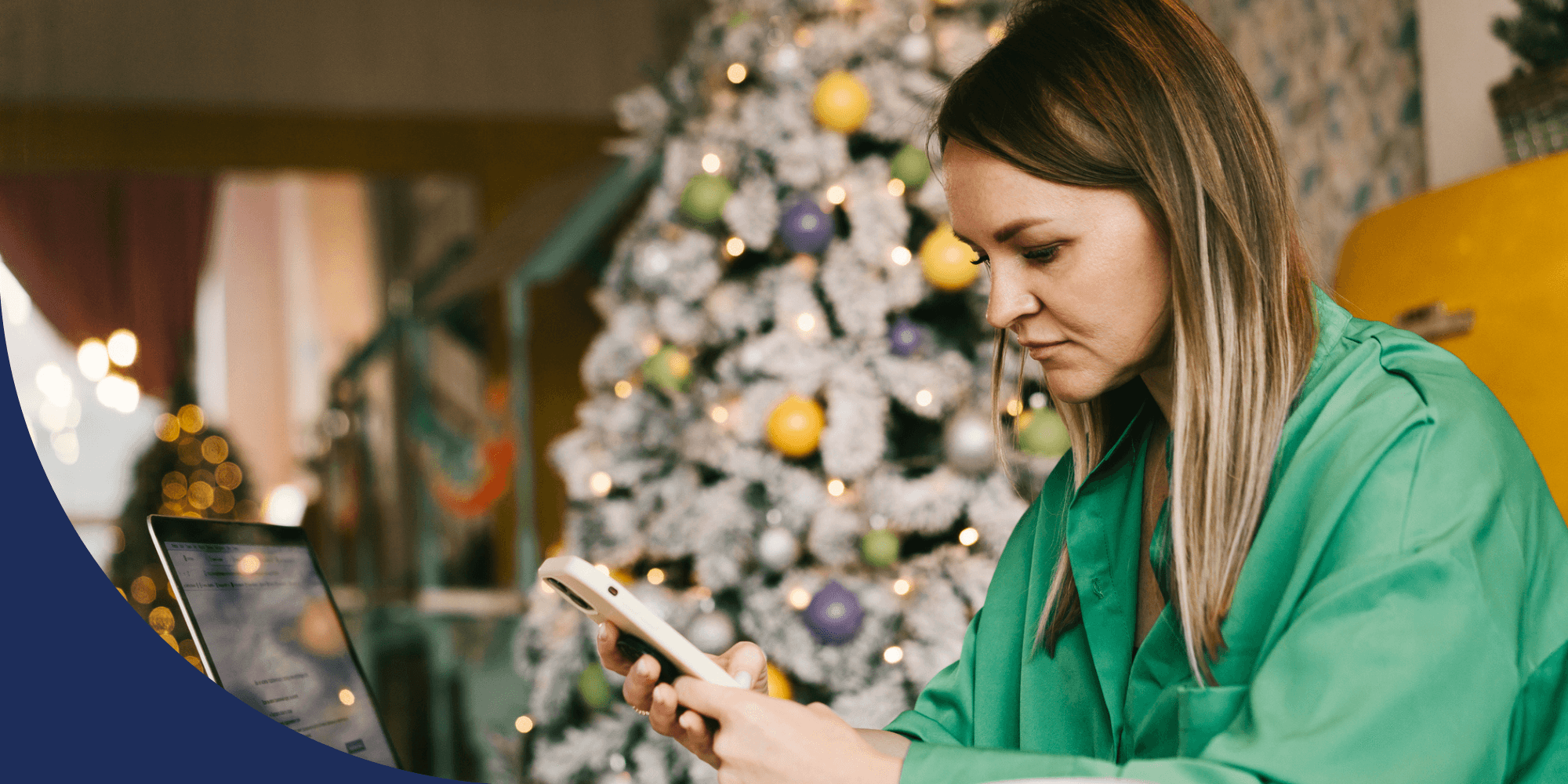 How to Make Extra Money Over the Holiday Season Without Pissing Off Your Boss